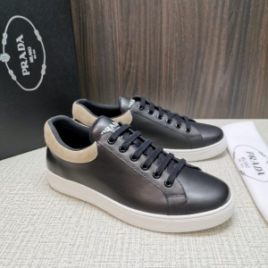 4E3544 Prada2020�¿���Ь PradaƤ���˶�Ь ���������а�Ь ��ɫ
