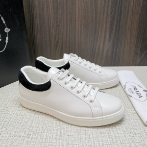 4E3544 Prada2020�¿���Ь PradaƤ���˶�Ь ������С��Ь ���а�Ь