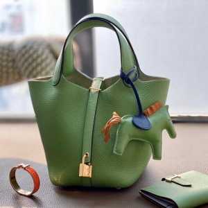 Hermes�����˲����� Hermes picotin18 ������ˮͰ�� TCƤ ţ�͹���
