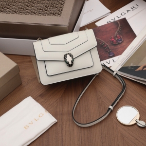 Bvlgari������ Serpenti Foreverϵ��Ů�� С�� ��������ͷ�� ��ɫ