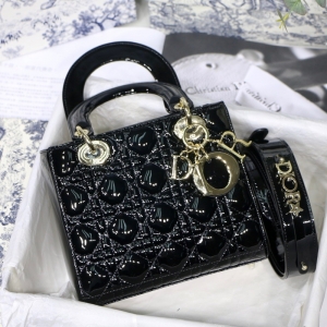 M0538 �ϰ�Lady Dior My ABCDior �ִ� ��Ƥ�ٸ��� ��ɫ