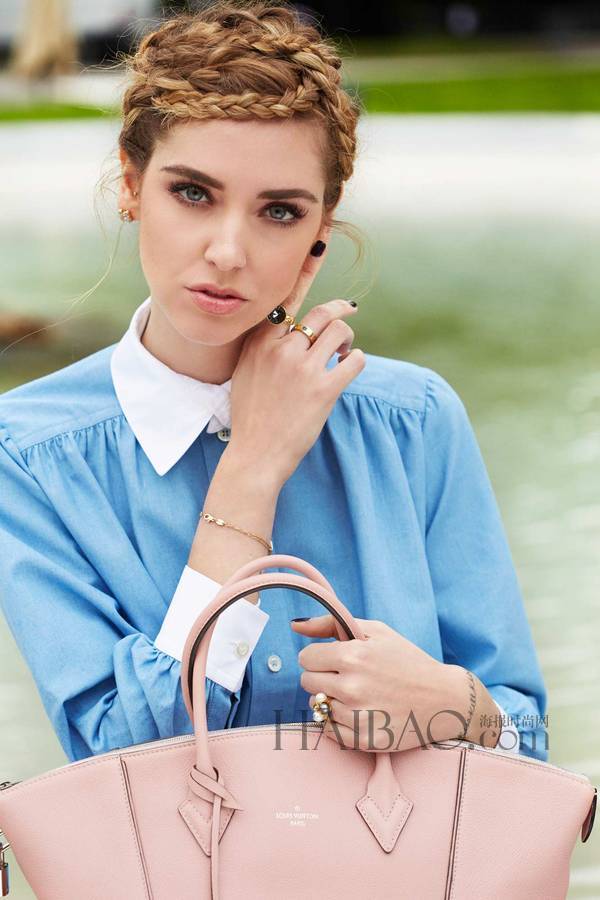 时尚博主嘉拉·法拉格尼 (Chiara Ferragni) 演绎全新路易·威登LV (Louis Vuitton) Lockit系列手袋大片