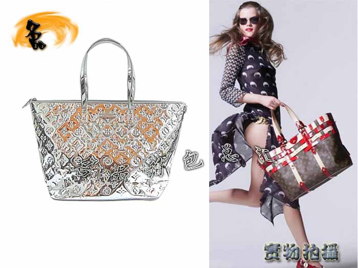 M95759 LV时尚漆皮单肩包 LV手提包 LV压花包 LV经典老花 LV女包