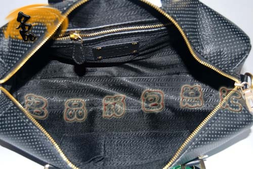 5647 Prada����� Prada�¿�ƴɫС��ţƤŮ�� Prada����� ��ɫ