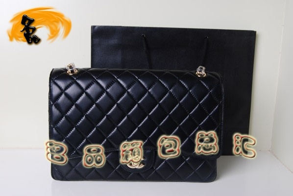 36070 һ��һƷ�� Chanel��Ƥ2.55ϵ��Ůʿ����� Chanelб��� ��ɫ 33cm
