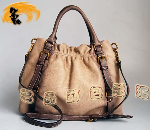 80043 Prada���¿� Ůʿ����� Pradaб��� ������ţƤʱ������Ů�� �׻�ɫ