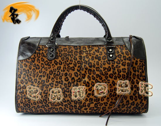 084324 BalenciagaŮ�� ������������� ����ţƤ����ʱ��Ů�� ���ɫ