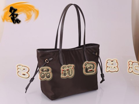 BR3924  Prada���а� ��ˮ��������Ů�� �����ﵥ��� ������ ��ɫ