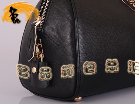 BR4418 Prada单肩包 普拉达手提包 进口头层牛皮女包 新款女士休闲包 黑色