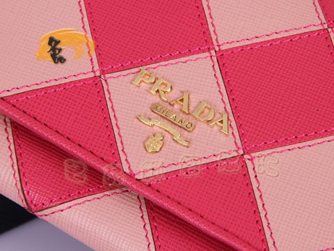 1M1132 Prada���¿� ���������ʮ����ţƤŮʿ����Ǯ�� PradaǮ�� Ů�� õ��ɫ