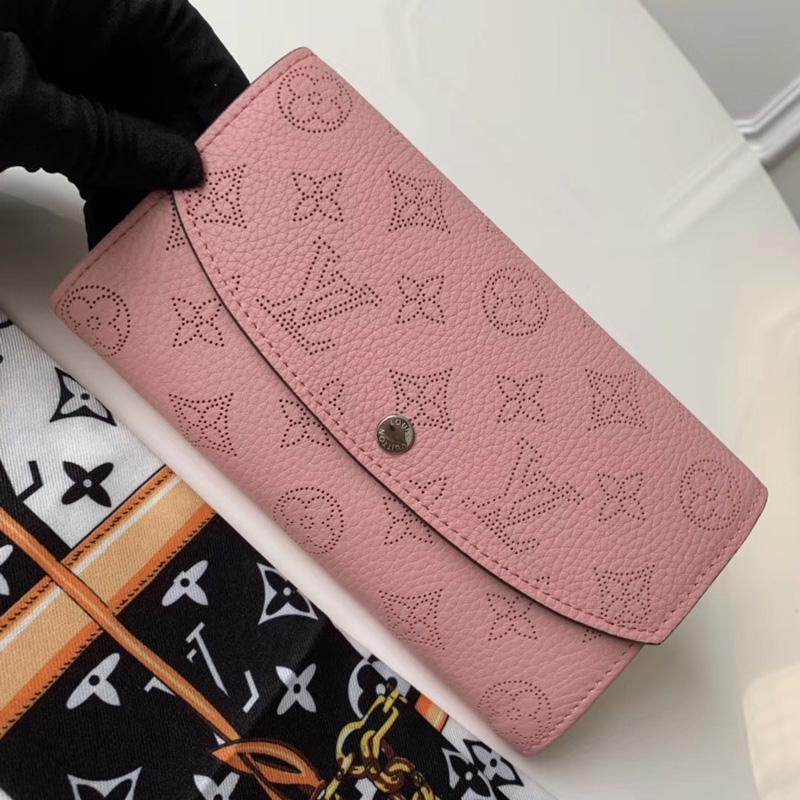 M60145 LV Iris 钱夹 小牛皮打孔通花Monogram图案钱夹 粉色