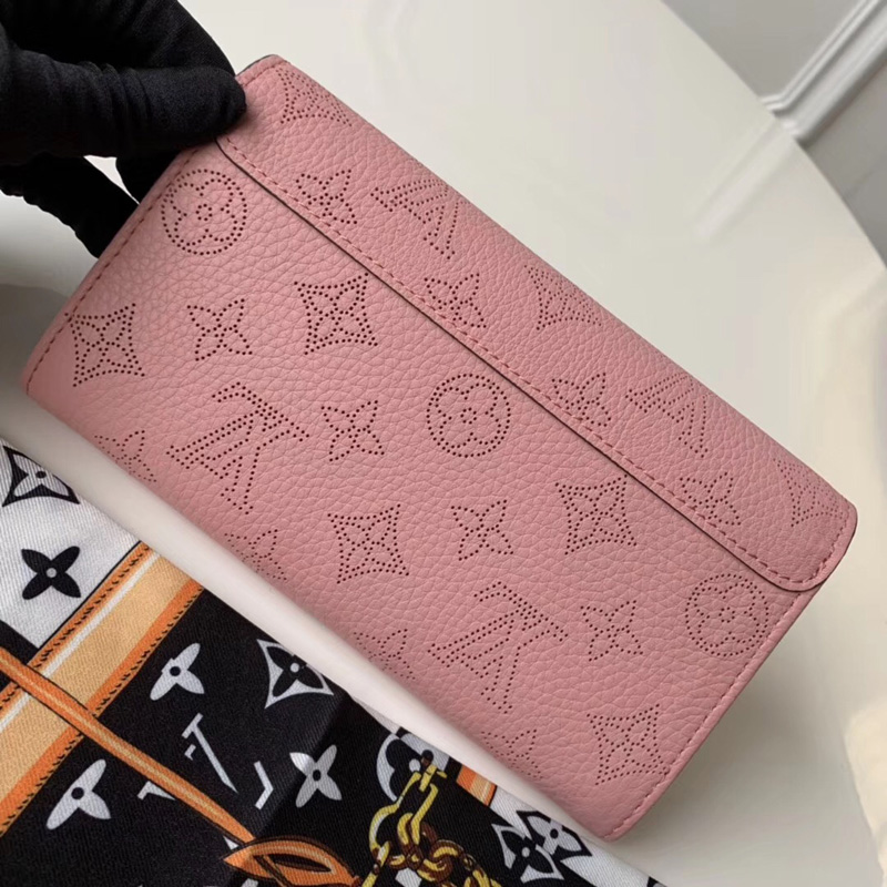 M60145 LV Iris 钱夹 小牛皮打孔通花Monogram图案钱夹 粉色